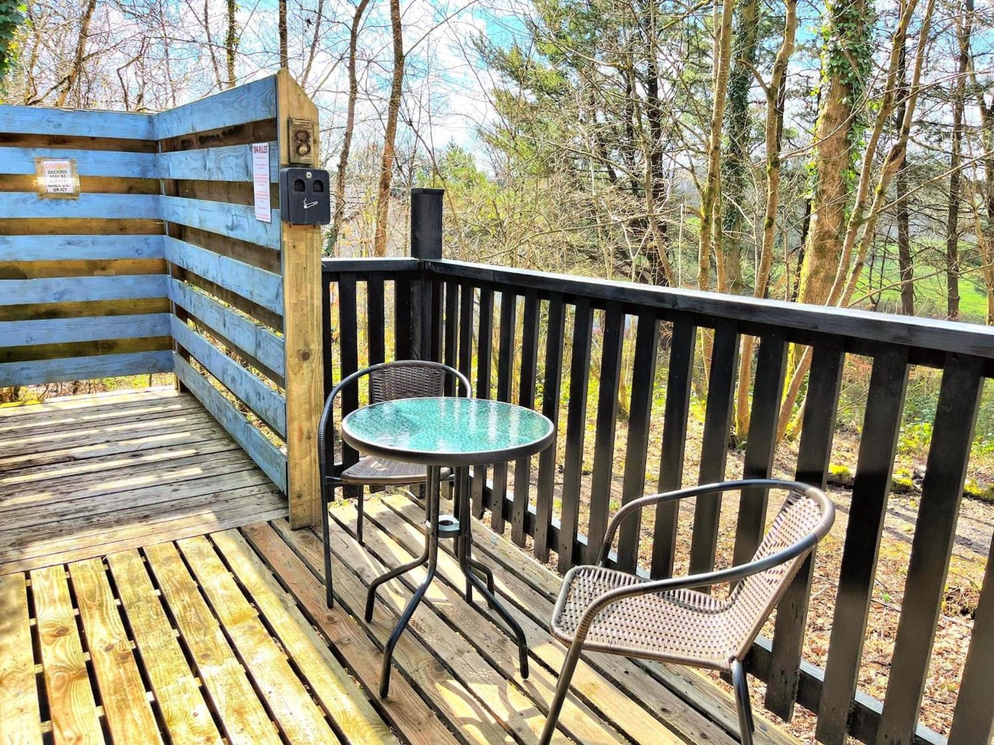 Wren 8-Hot Tub-Woodland Lodges-St Clears-Carmarthen-Tenby Εξωτερικό φωτογραφία
